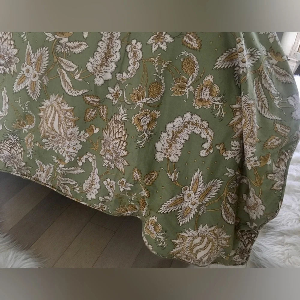 Pottery Barn elegant paisley